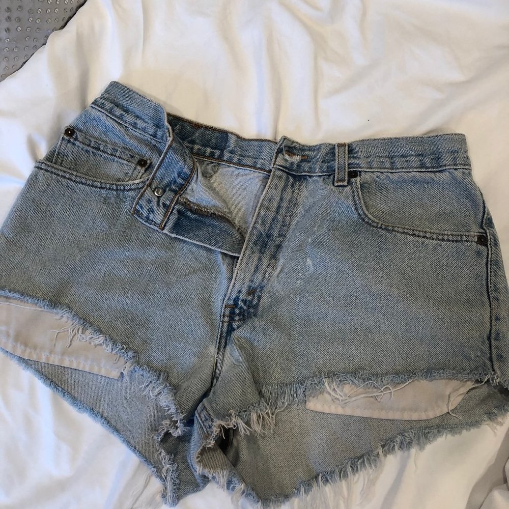 Vintage Levi cut off shorts W34